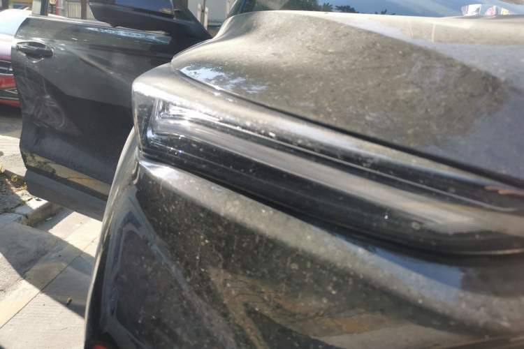 Used CHANGAN OSHAN X5 2022 1.5T DCT Tiger Roar Limited Edition Right Front Headlight