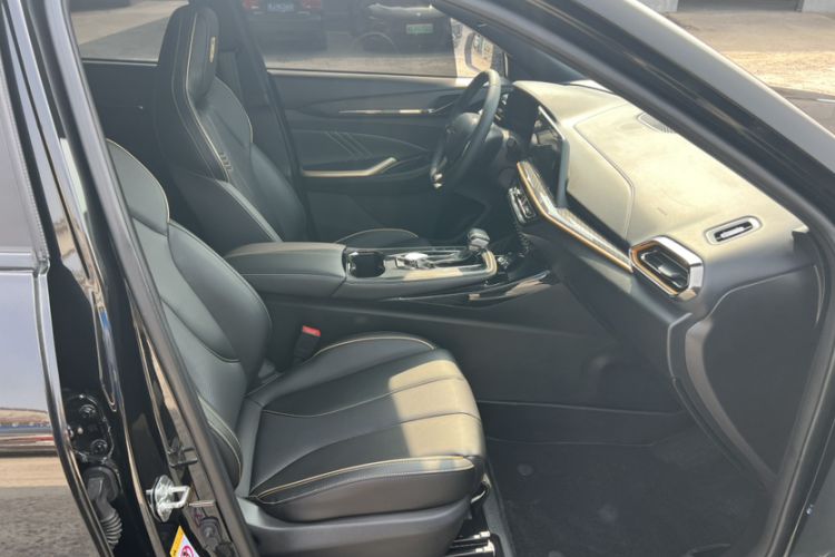 Used CHANGAN OSHAN X5 2022 1.5T DCT Xiake Edition Right Front Seat