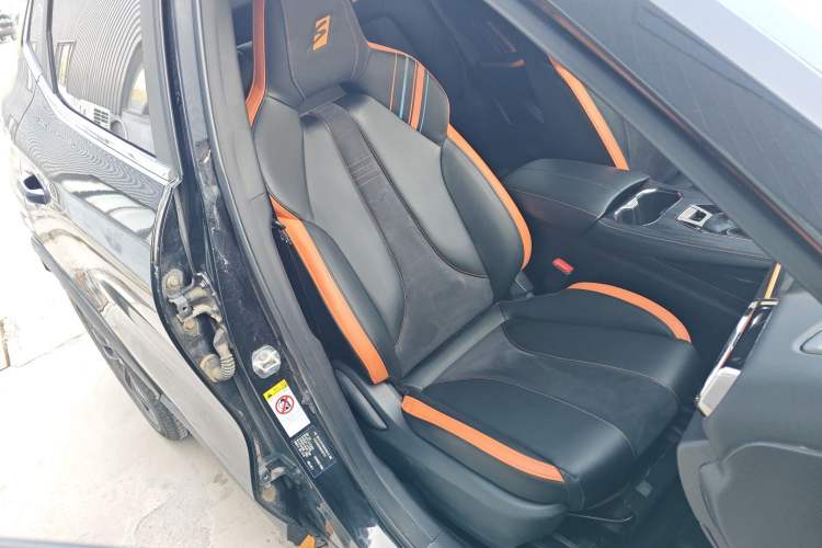 Used CHANGAN OSHAN X5 2022 Sport Edition 1.5T DCT Cyclone Assault Right Front Seat