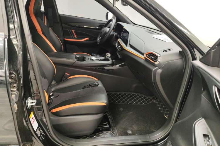 Used CHANGAN OSHAN X5 2022 Sport Edition 1.5T DCT Cyclone Assault Right Front Seat