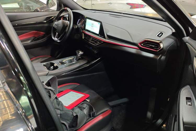 Used CHANGAN OSHAN X5 2022 1.5T DCT Tiger Roar Limited Edition Right Front Seat
