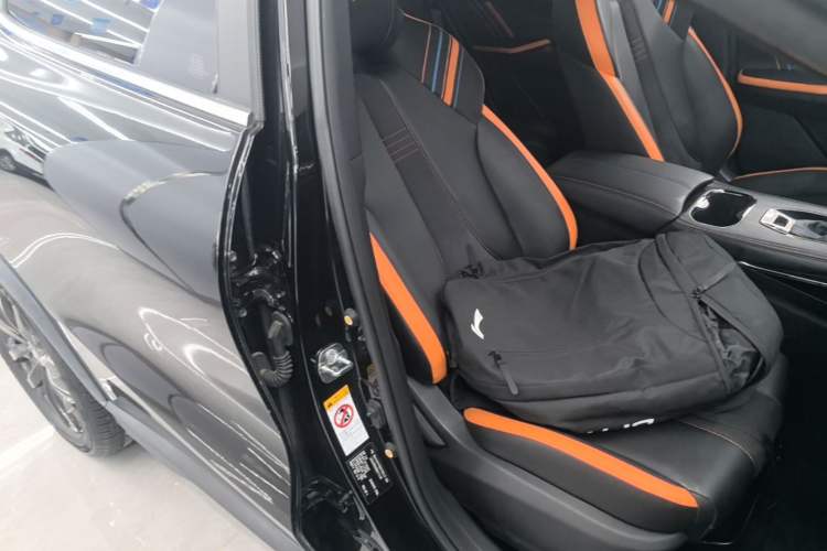 Used CHANGAN OSHAN X5 2022 Sport Edition 1.5T DCT Hurricane Sonic Right Front Seat