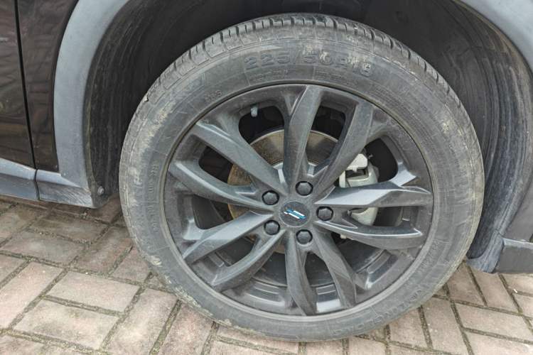 Used CHANGAN OSHAN X5 2022 Sport Edition 1.5T DCT Hurricane Sonic Right Front Wheel Hub