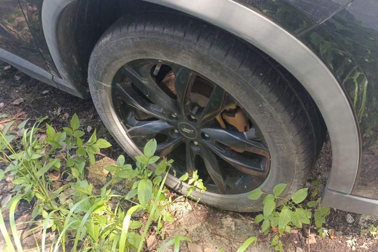 Used CHANGAN OSHAN X5 2022 1.5T DCT Xiake Edition Right Front Wheel Hub