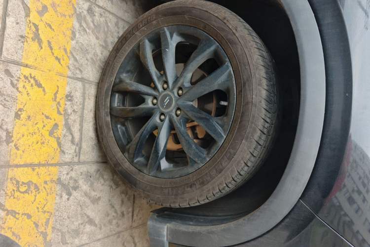 Used CHANGAN OSHAN X5 2022 1.5T DCT Xiake Edition Right Front Wheel Hub