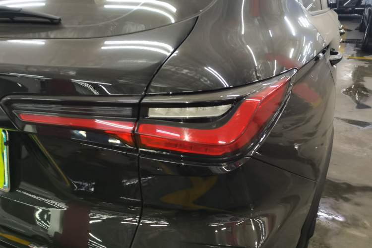 Used CHANGAN OSHAN X5 2022 1.5T DCT Xiake Edition Right Rear Taillight