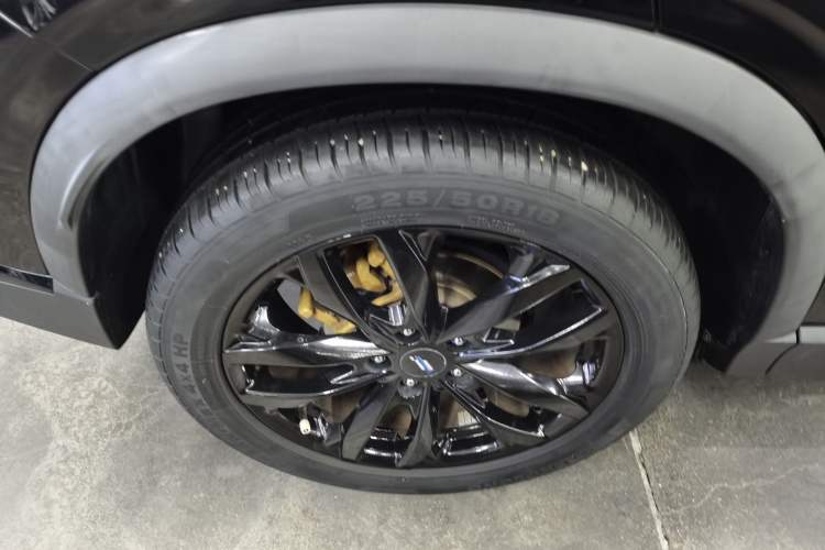Used CHANGAN OSHAN X5 2022 1.5T DCT Xiake Edition Right Rear Wheel Hub