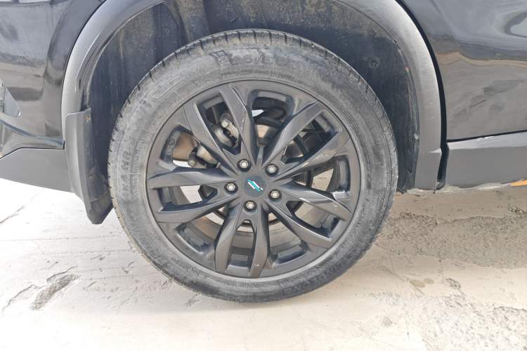 Used CHANGAN OSHAN X5 2022 Sport Edition 1.5T DCT Cyclone Assault Right Rear Wheel Hub