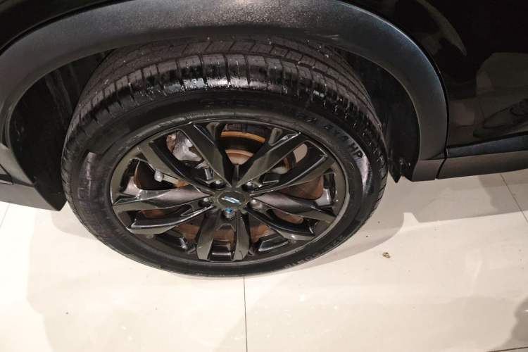 Used CHANGAN OSHAN X5 2022 Sport Edition 1.5T DCT Cyclone Assault Right Rear Wheel Hub