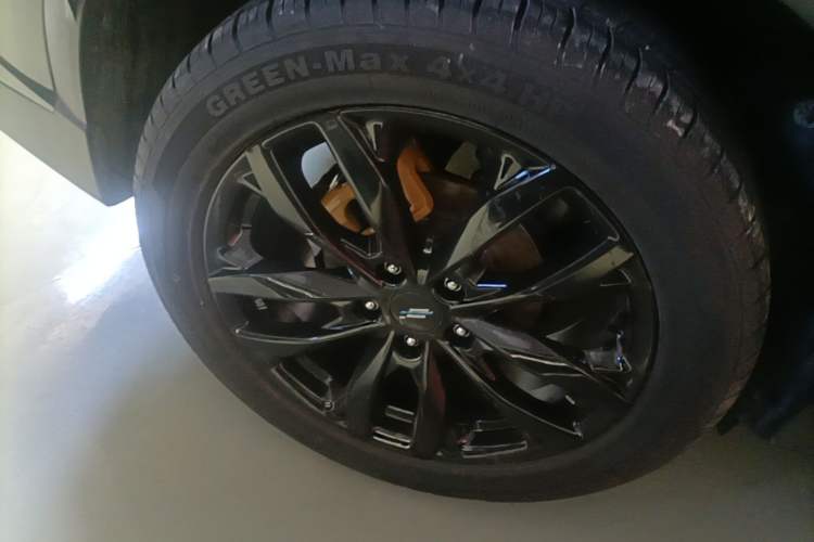 Used CHANGAN OSHAN X5 2022 1.5T DCT Xiake Edition Right Rear Wheel Hub
