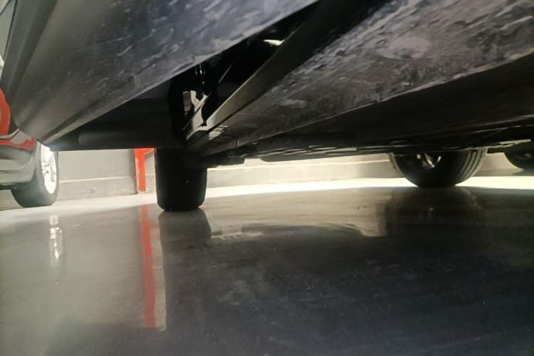 Used CHANGAN OSHAN X5 2022 1.5T DCT Xiake Edition Right Side Sill