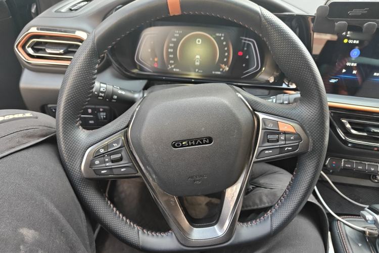 Used CHANGAN OSHAN X5 2022 Sport Edition 1.5T DCT Hurricane Sonic Steering Wheel