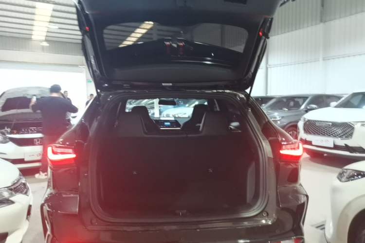 Used CHANGAN OSHAN X5 2022 1.5T DCT Xiake Edition Trunk