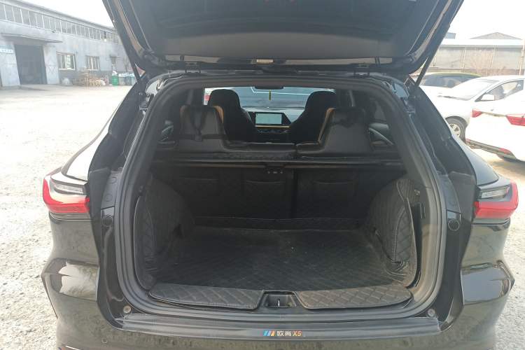Used CHANGAN OSHAN X5 2022 1.5T DCT Xiake Edition Trunk
