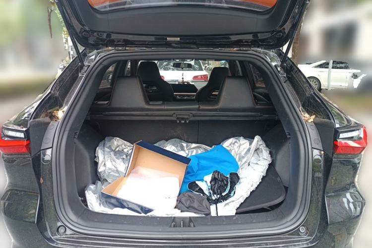 Used CHANGAN OSHAN X5 2022 Sport Edition 1.5T DCT Hurricane Sonic Trunk