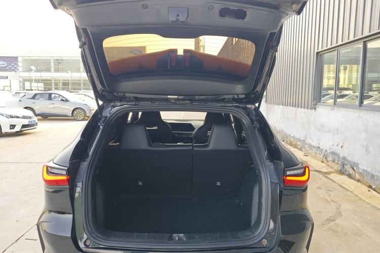 Used CHANGAN OSHAN X5 2022 Sport Edition 1.5T DCT Cyclone Assault Trunk