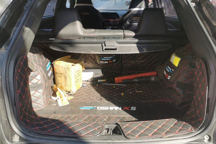 Used CHANGAN OSHAN X5 2022 1.5T DCT Tiger Roar Limited Edition Trunk