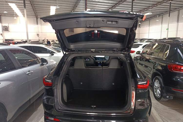 Used CHANGAN OSHAN X5 2022 1.5T DCT Xiake Edition Trunk