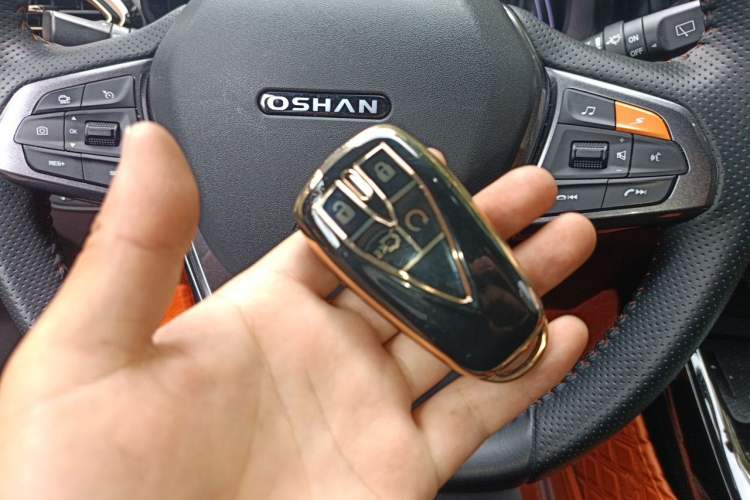 Used CHANGAN OSHAN X5 2022 Sport Edition 1.5T DCT Hurricane Sonic Vehicle Key