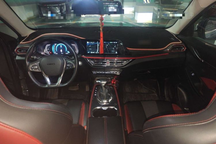 Used CHANGAN OSHAN X5 2022 Sport Edition 1.5T DCT Cyclone Assault Center Console