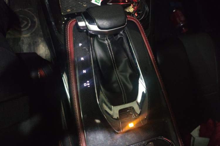 Used CHANGAN OSHAN X5 2022 Sport Edition 1.5T DCT Cyclone Assault Gear Lever