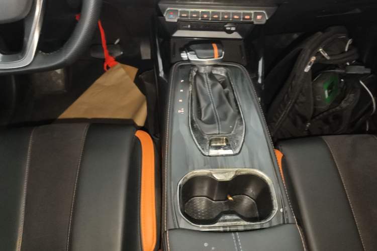 Used CHANGAN OSHAN X5 2022 Sport Edition 1.5T DCT Hurricane Sonic Gear Lever