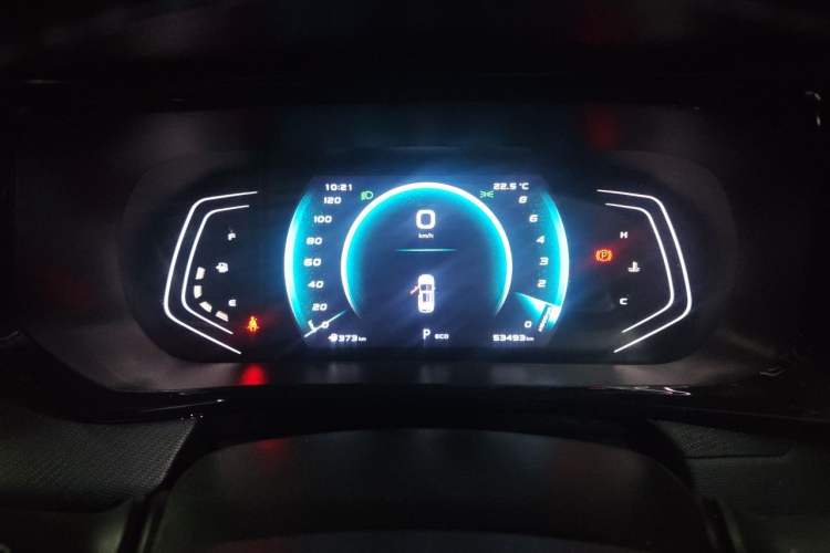 Used CHANGAN OSHAN X5 2022 Sport Edition 1.5T DCT Cyclone Assault Instrument Cluster