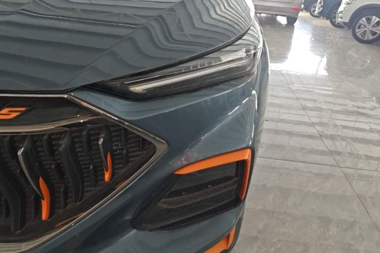 Used CHANGAN OSHAN X5 2022 Sport Edition 1.5T DCT Hurricane Sonic Left Front Headlight