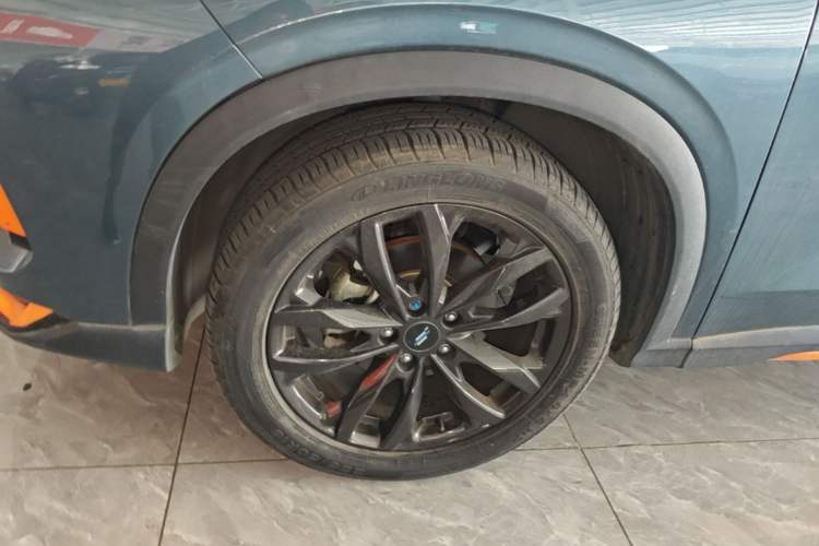 Used CHANGAN OSHAN X5 2022 Sport Edition 1.5T DCT Hurricane Sonic Left Front Wheel Hub