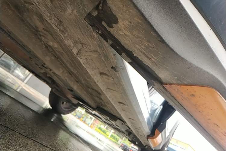 Used CHANGAN OSHAN X5 2022 Sport Edition 1.5T DCT Hurricane Sonic Left Side Sill