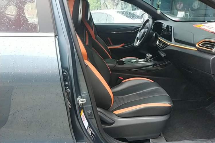 Used CHANGAN OSHAN X5 2022 Sport Edition 1.5T DCT Hurricane Sonic Right Front Seat