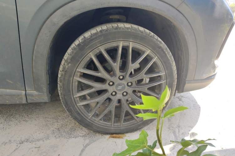 Used CHANGAN OSHAN X5 2022 1.5T DCT Tiger Roar Limited Edition Right Front Wheel Hub