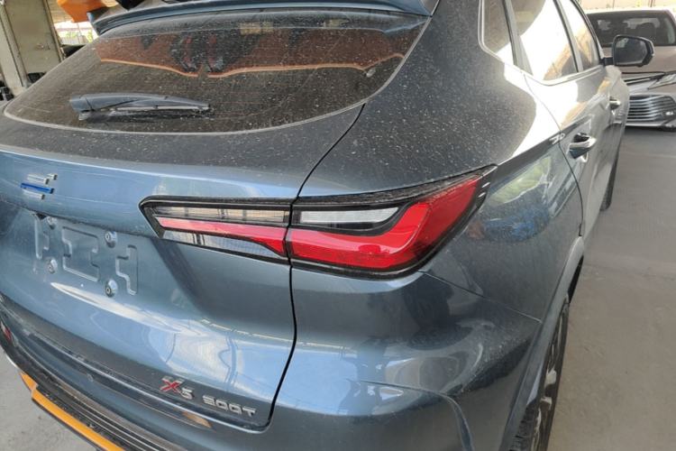 Used CHANGAN OSHAN X5 2022 Sport Edition 1.5T DCT Hurricane Sonic Right Rear Taillight