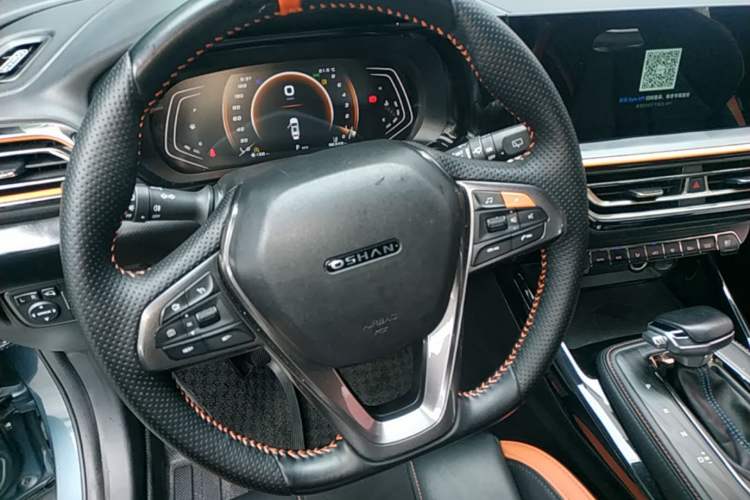 Used CHANGAN OSHAN X5 2022 Sport Edition 1.5T DCT Hurricane Sonic Steering Wheel