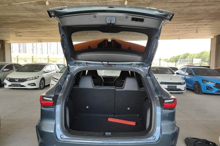 Used CHANGAN OSHAN X5 2022 Sport Edition 1.5T DCT Hurricane Sonic Trunk