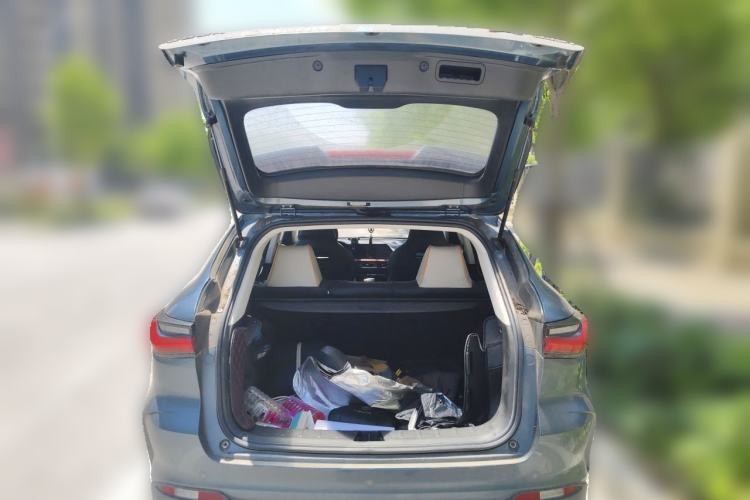 Used CHANGAN OSHAN X5 2022 1.5T DCT Tiger Roar Limited Edition Trunk