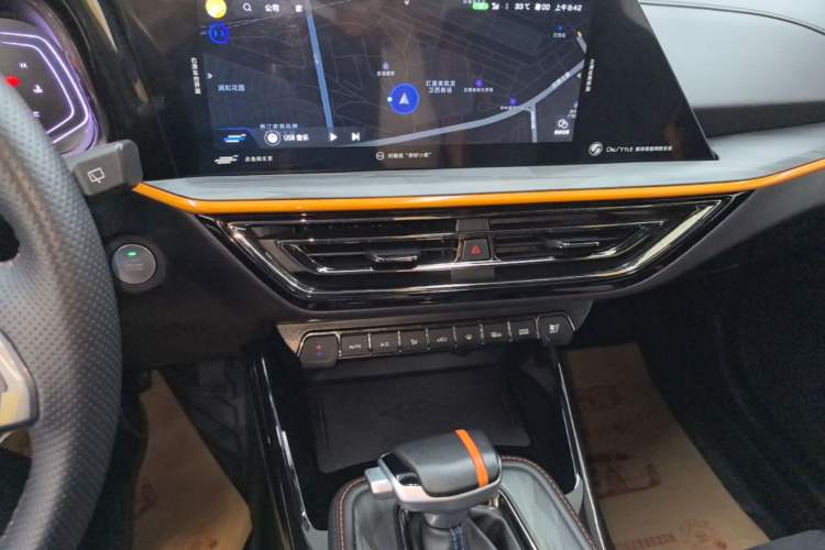 Used CHANGAN OSHAN X5 2022 Sport Edition 1.5T DCT Hurricane Sonic Audio And AC Panel