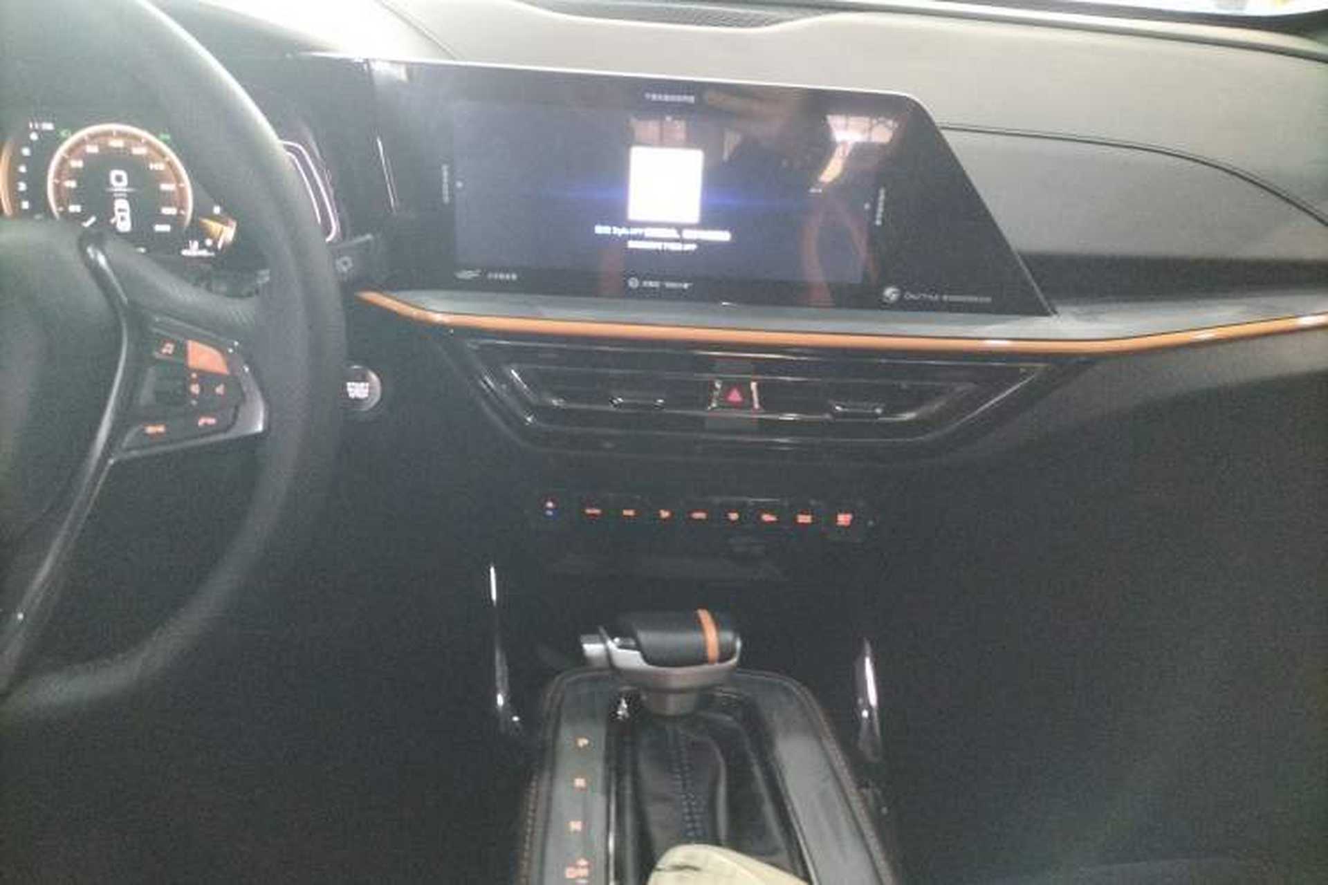 Used CHANGAN OSHAN X5 2022 Sport Edition 1.5T DCT Hurricane Sonic Audio And AC Panel