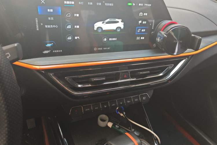 Used CHANGAN OSHAN X5 2022 Sport Edition 1.5T DCT Cyclone Assault Audio And AC Panel