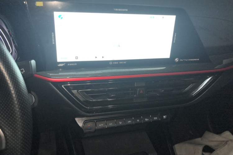 Used CHANGAN OSHAN X5 2022 Sport Edition 1.5T DCT Hurricane Sonic Audio And AC Panel
