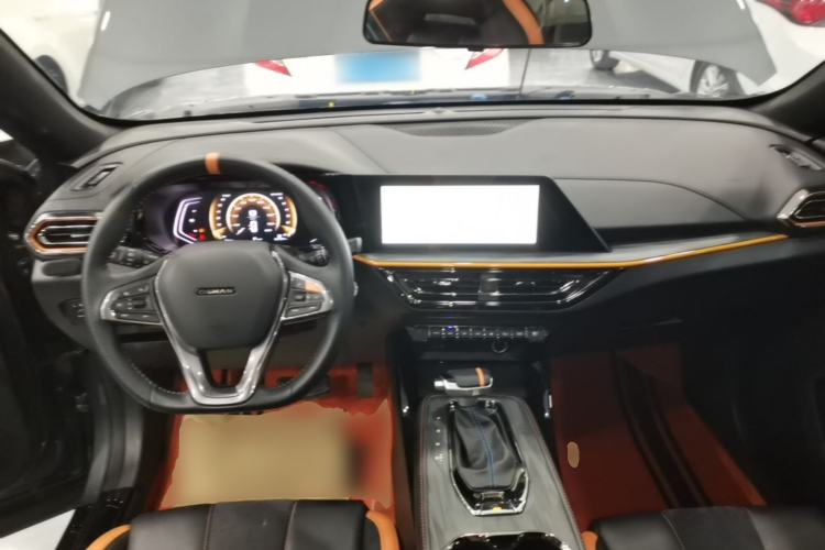 Used CHANGAN OSHAN X5 2022 Sport Edition 1.5T DCT Hurricane Sonic Center Console