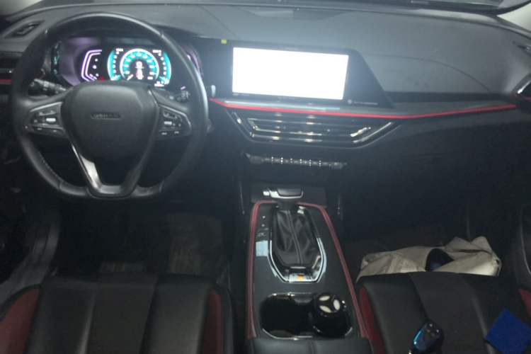 Used CHANGAN OSHAN X5 2022 Sport Edition 1.5T DCT Hurricane Sonic Center Console