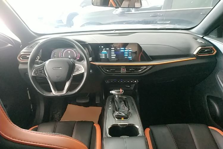 Used CHANGAN OSHAN X5 2022 Sport Edition 1.5T DCT Cyclone Assault Center Console