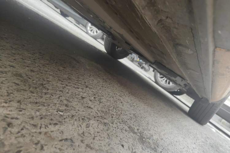 Used CHANGAN OSHAN X5 2022 Sport Edition 1.5T DCT Cyclone Assault Chassis Front Left