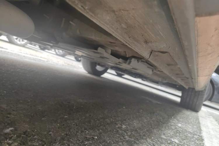 Used CHANGAN OSHAN X5 2022 Sport Edition 1.5T DCT Cyclone Assault Chassis Rear Right