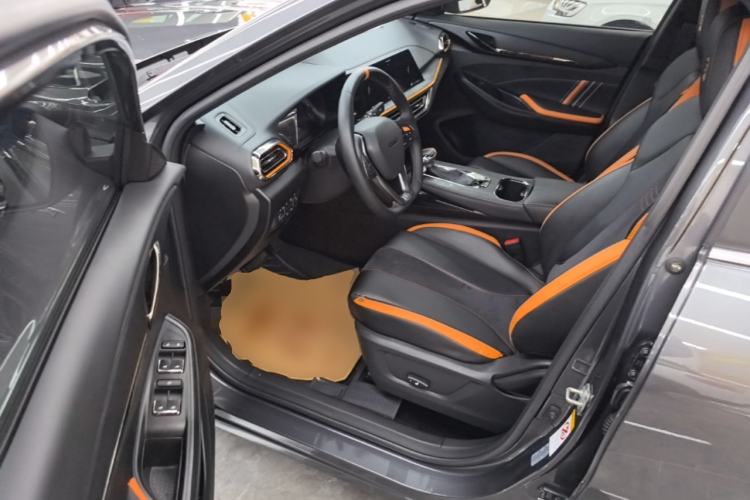 Used CHANGAN OSHAN X5 2022 Sport Edition 1.5T DCT Hurricane Sonic Driver Seat