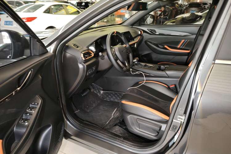 Used CHANGAN OSHAN X5 2022 Sport Edition 1.5T DCT Cyclone Assault Driver Seat