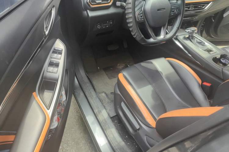 Used CHANGAN OSHAN X5 2022 Sport Edition 1.5T DCT Cyclone Assault Driver Seat