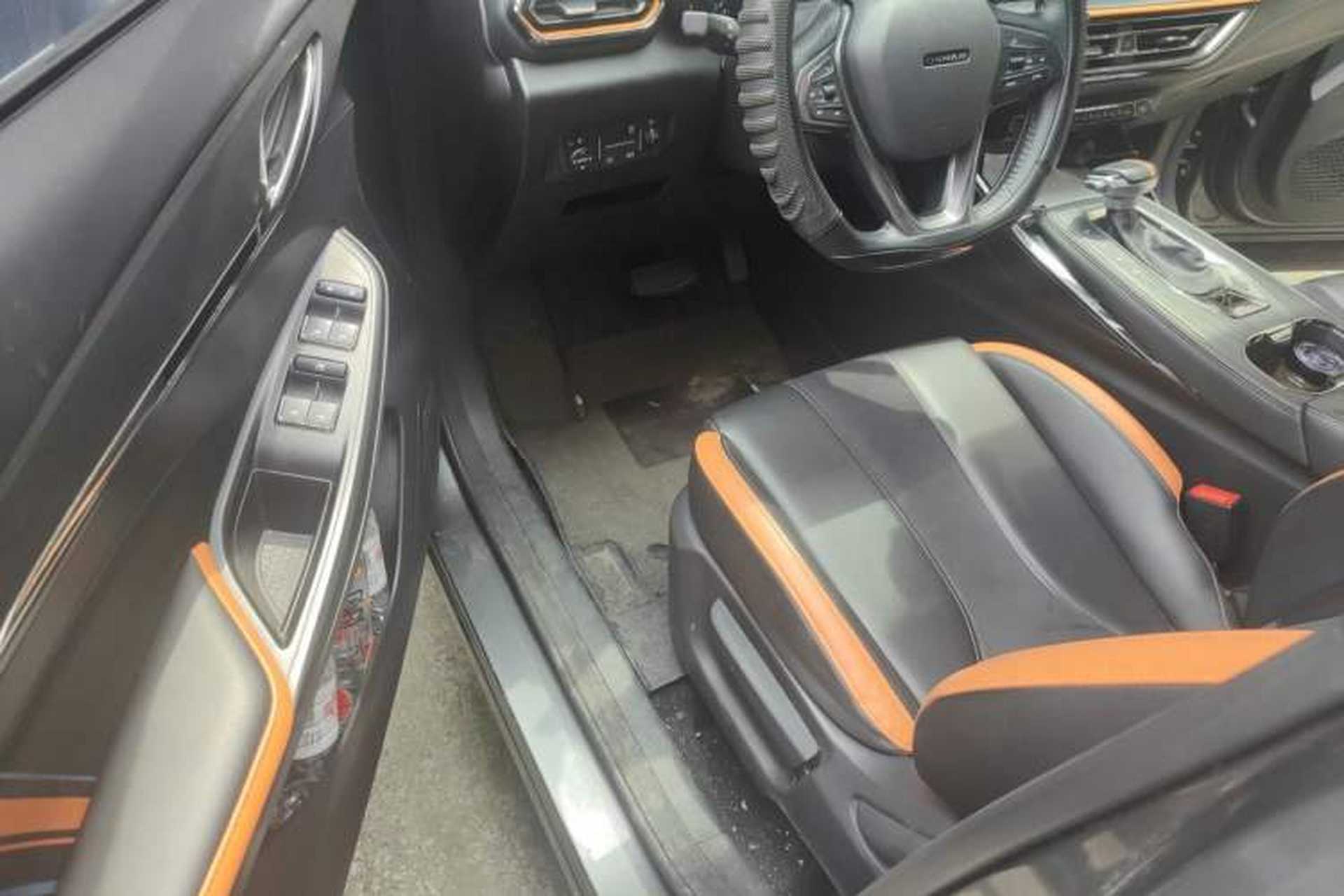 Used CHANGAN OSHAN X5 2022 Sport Edition 1.5T DCT Cyclone Assault Driver Seat