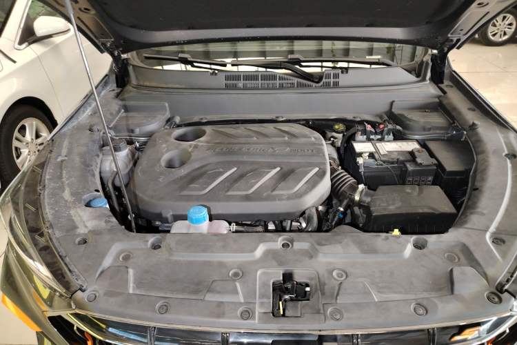 Used CHANGAN OSHAN X5 2022 Sport Edition 1.5T DCT Cyclone Assault Engine Bay